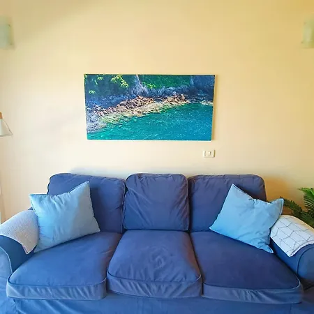 Miramar 4 *